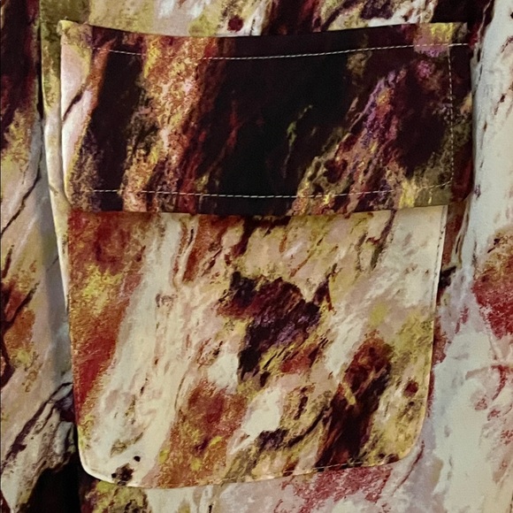 NWT Brown & Cream Abstract Print Foldover Collar Blouse w/ Chest Pockets - Picture 4 of 9